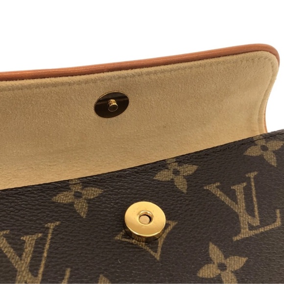 LOUIS VUITTON Florentine Belt Bag - Picture 11 of 15